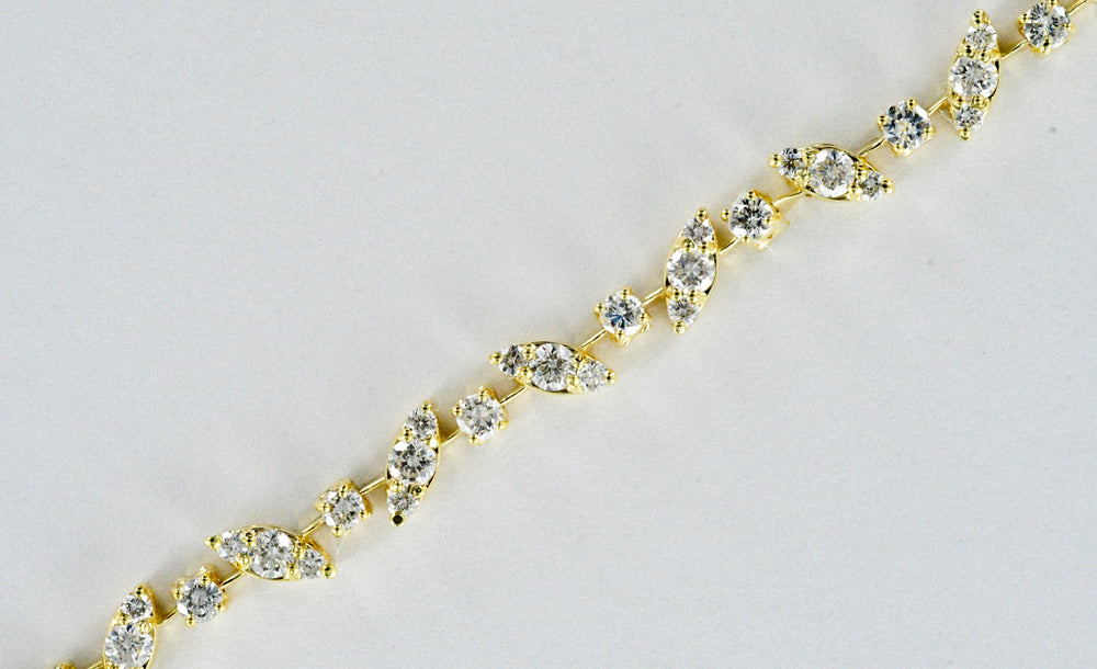 14K Gold Abstact Diamond Bracelet 3.66 TCW